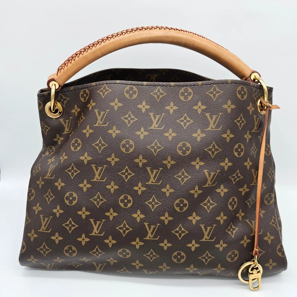 Authentic Louis Vuitton Artsy MM #4234M - Picture 1 of 7